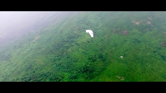 短片- 《滑翔伞》