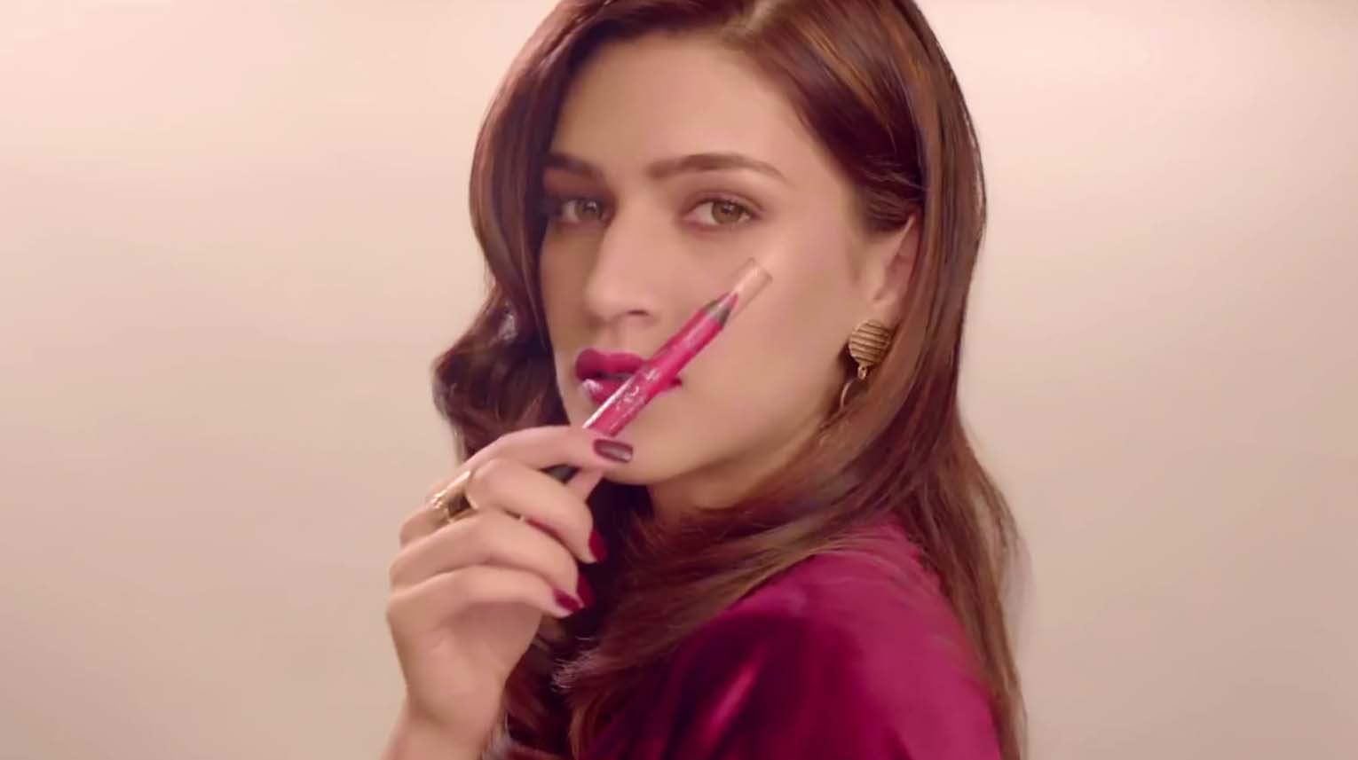 FACES Canada唇笔 《Kriti Sanon》